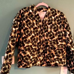 NWT women’s size medium quilted cropped jacket